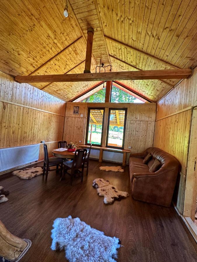 Casuta Din Stejari-Transalpina Villa Novaci-Străini Eksteriør bilde