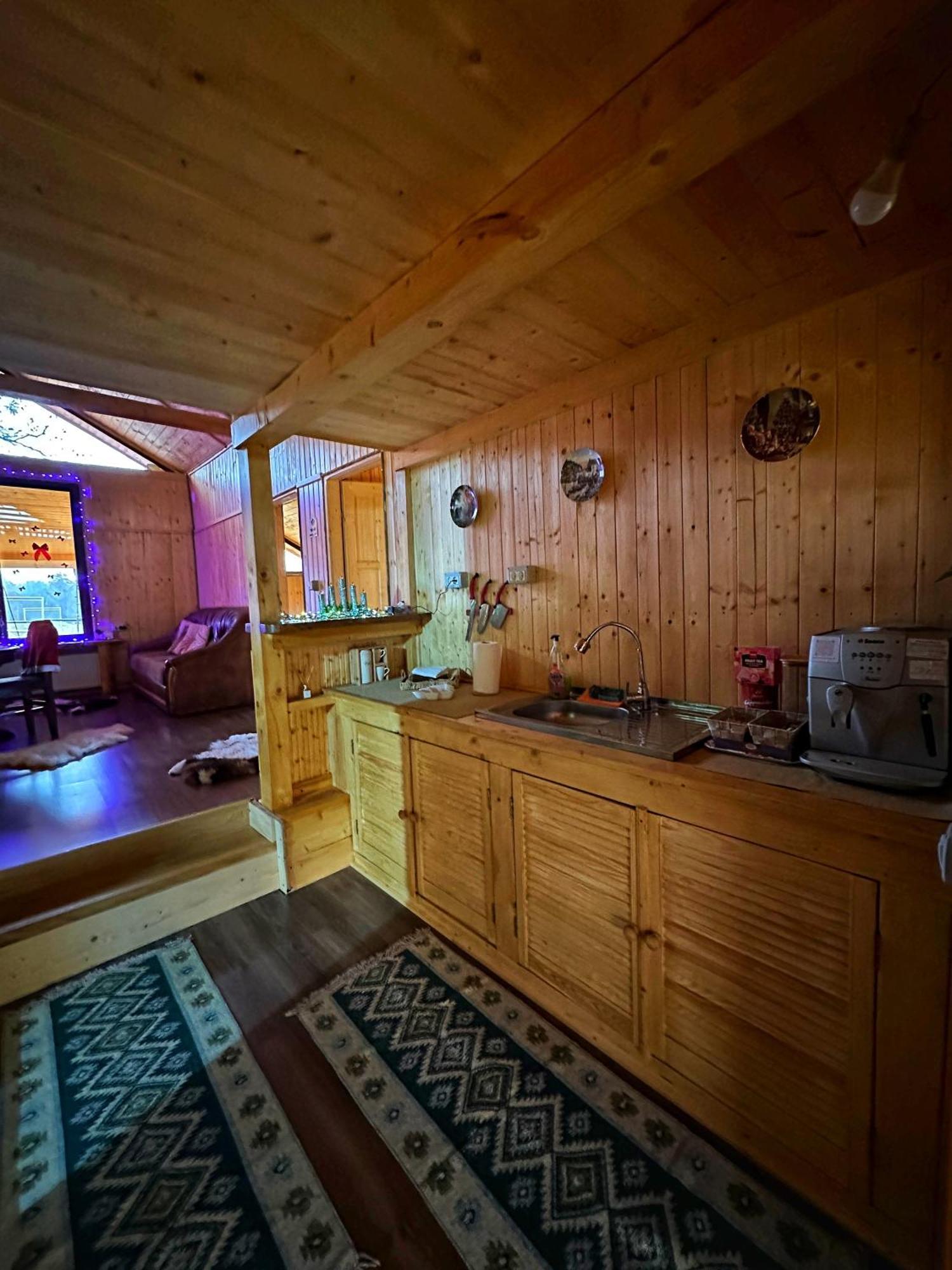 Casuta Din Stejari-Transalpina Villa Novaci-Străini Eksteriør bilde